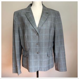 Tahari Blazer Size 16
